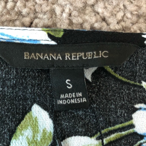 Banana Republic Shirt Womens Size S Blue Floral Wrap Top - Picture 8 of 12